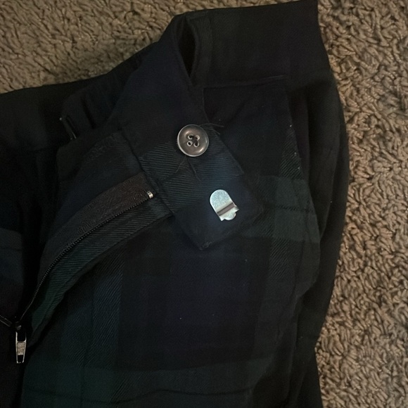 Hot topic, medium, plaid pattern with green and navy blue - Picture 3 of 3